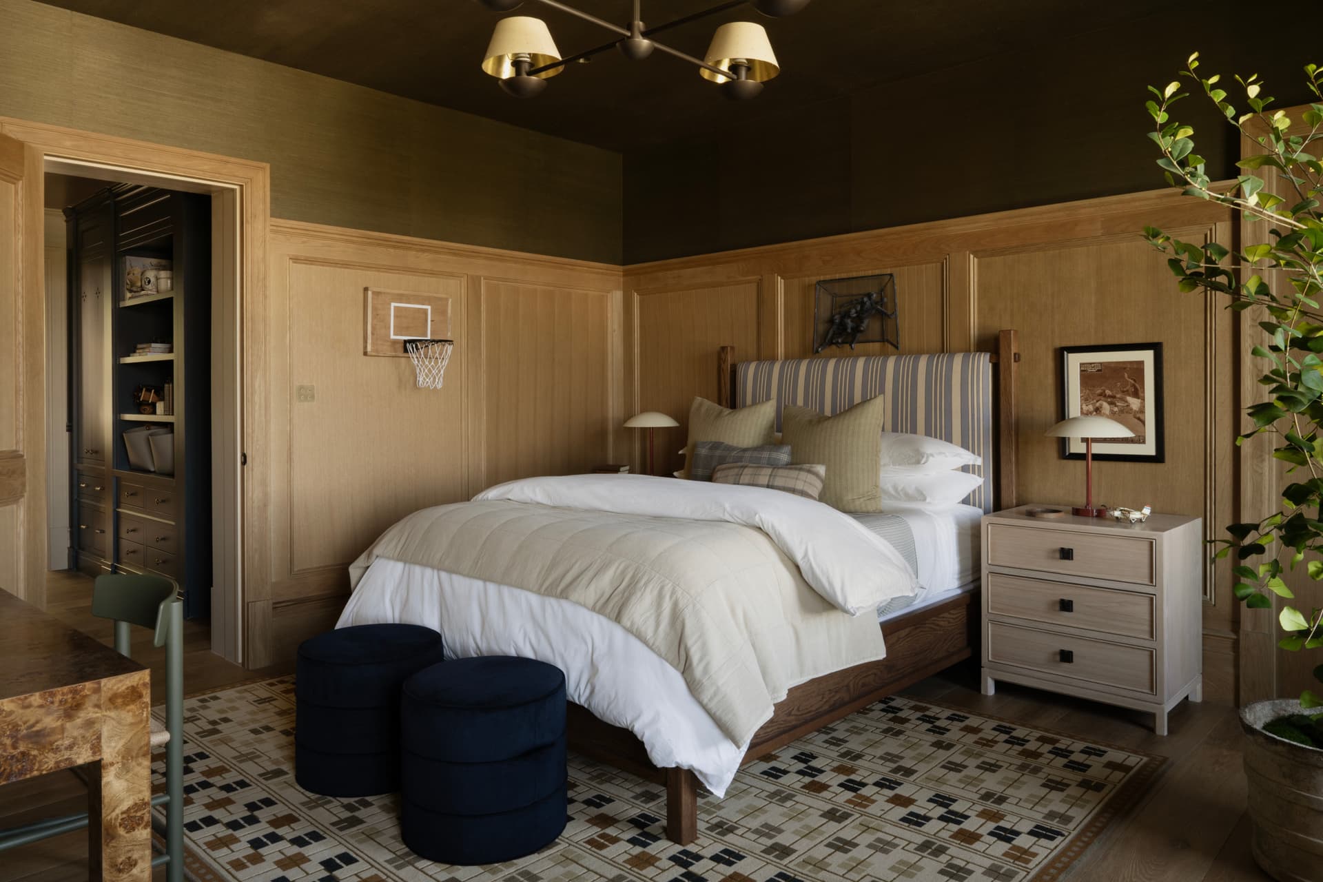 The Collector's Suite